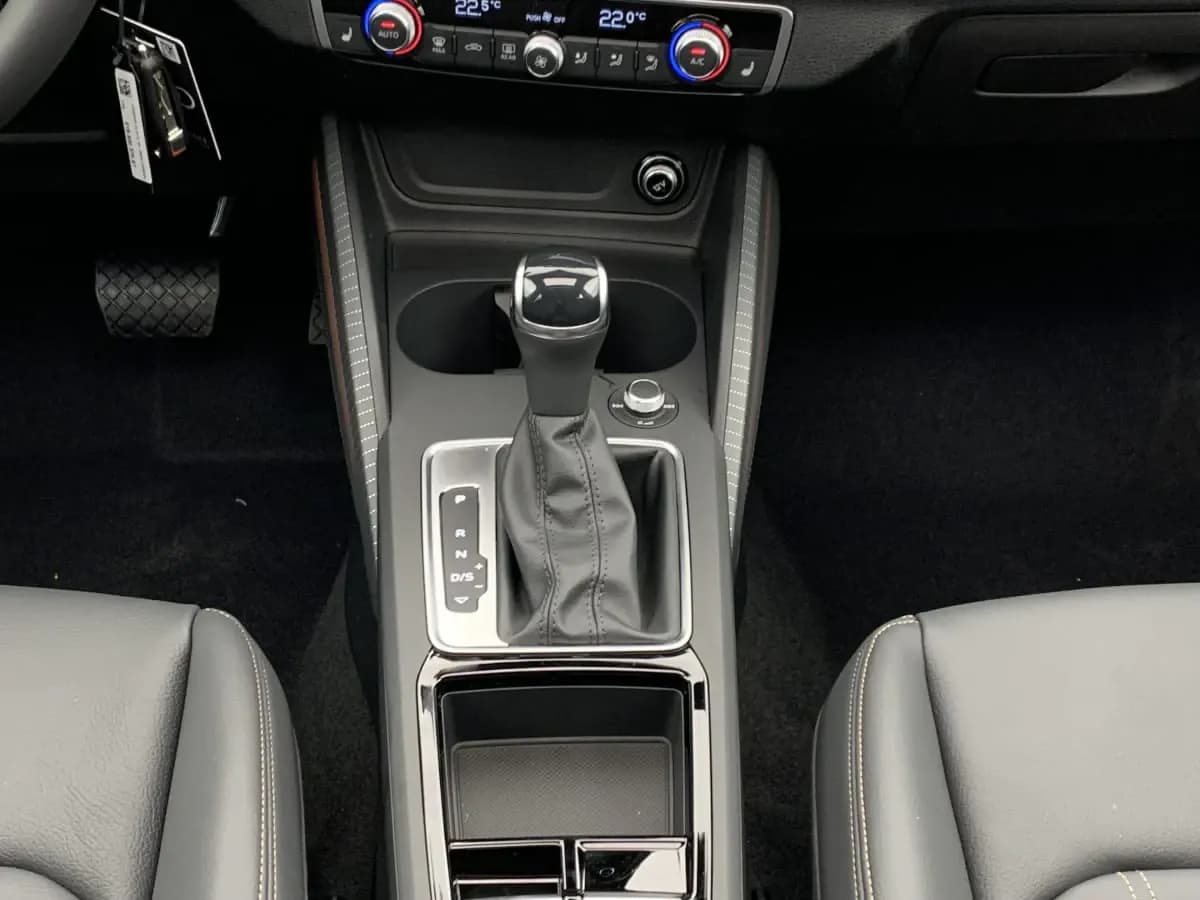 Audi Q2 Bordeaux vue 5 Audi Q2 en leasing sans apport à Bordeaux — vue 5