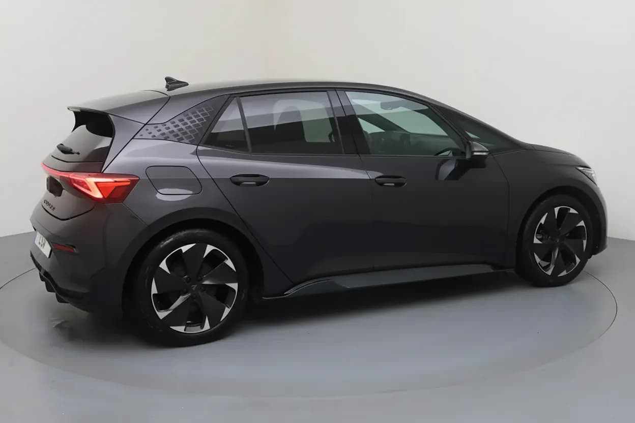 Cupra El-Born Bordeaux vue 3 Cupra El-Born en leasing sans apport à Bordeaux — vue 3