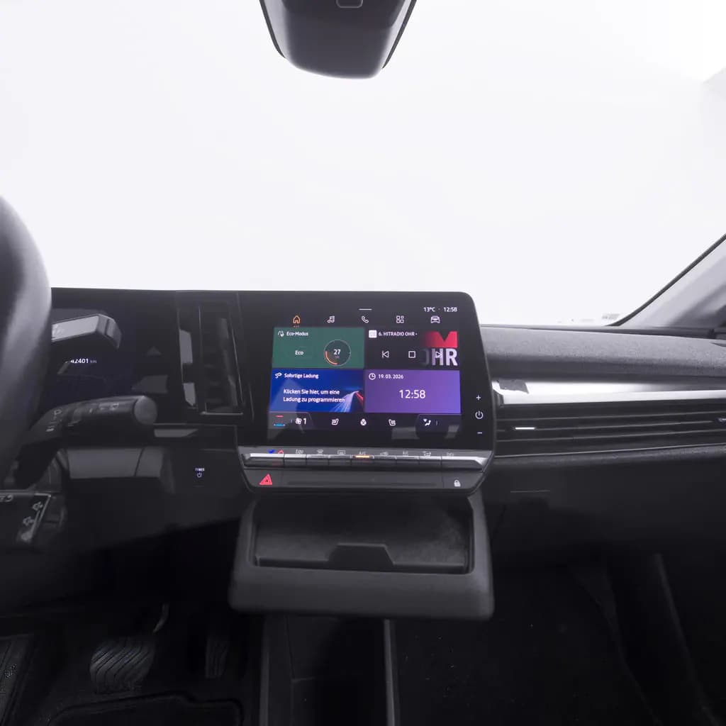 Renault Mégane E-Tech Bordeaux vue 5 Renault Mégane E-Tech en leasing sans apport à Bordeaux — vue 5
